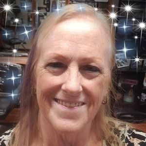 Meet your Posher, Debbie